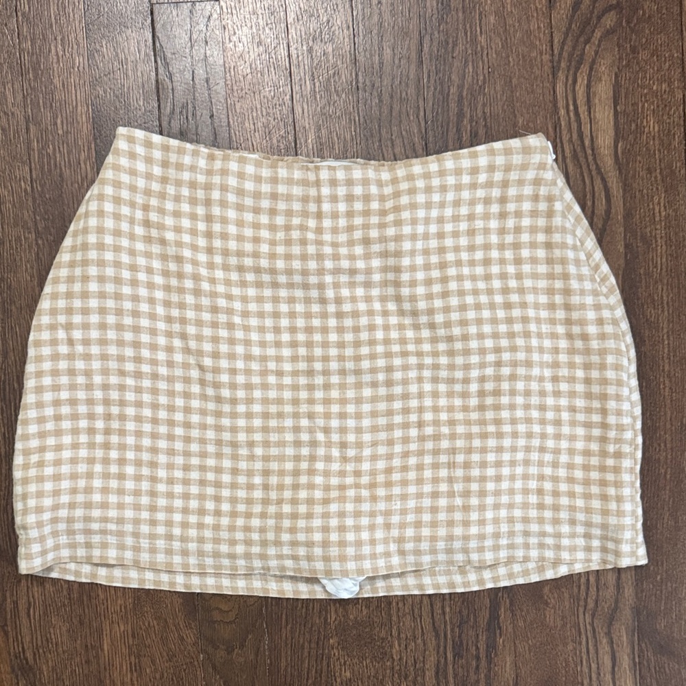 Abercrombie & Fitch Beige and White Gingham Mini Skort